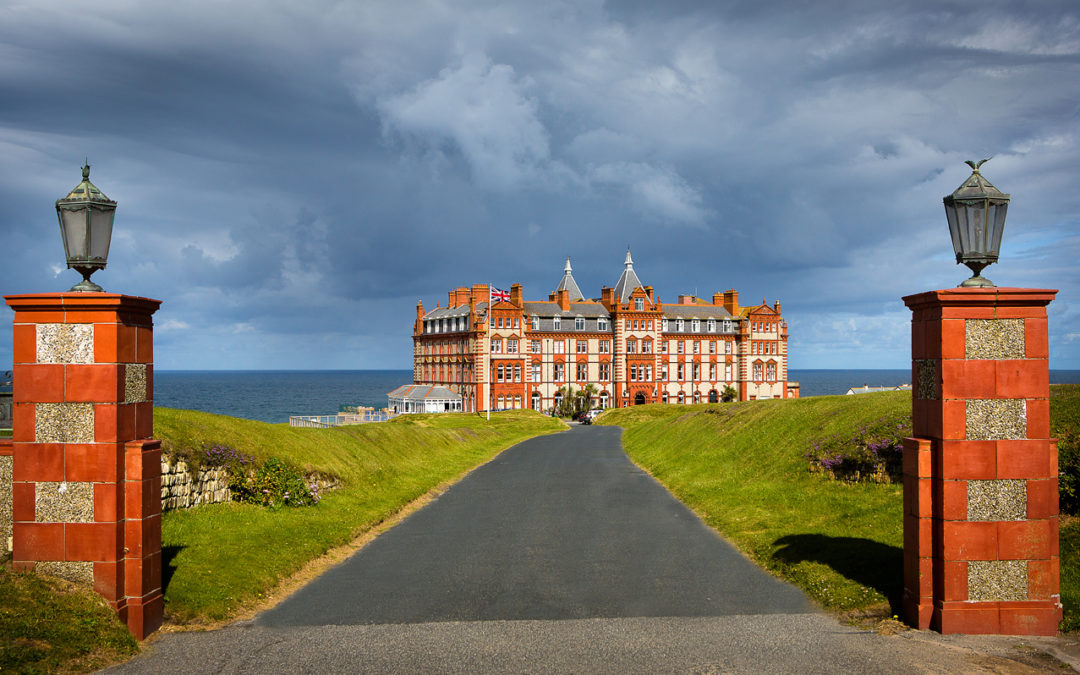 The Headland to Host National Waiter’s Day Event