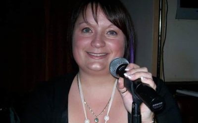 Singer fundraises for home
