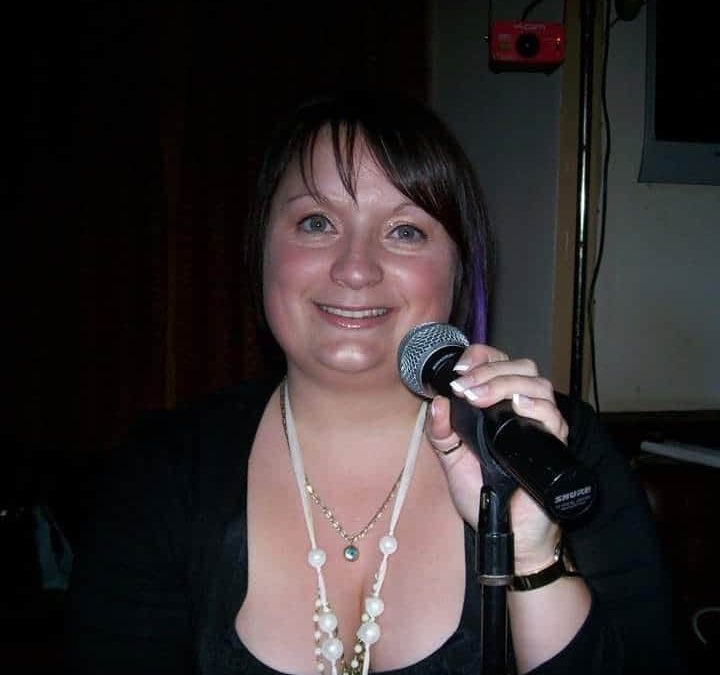 Singer fundraises for home