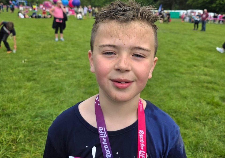 Team Eastern raises £3475 for Cancer Research UK